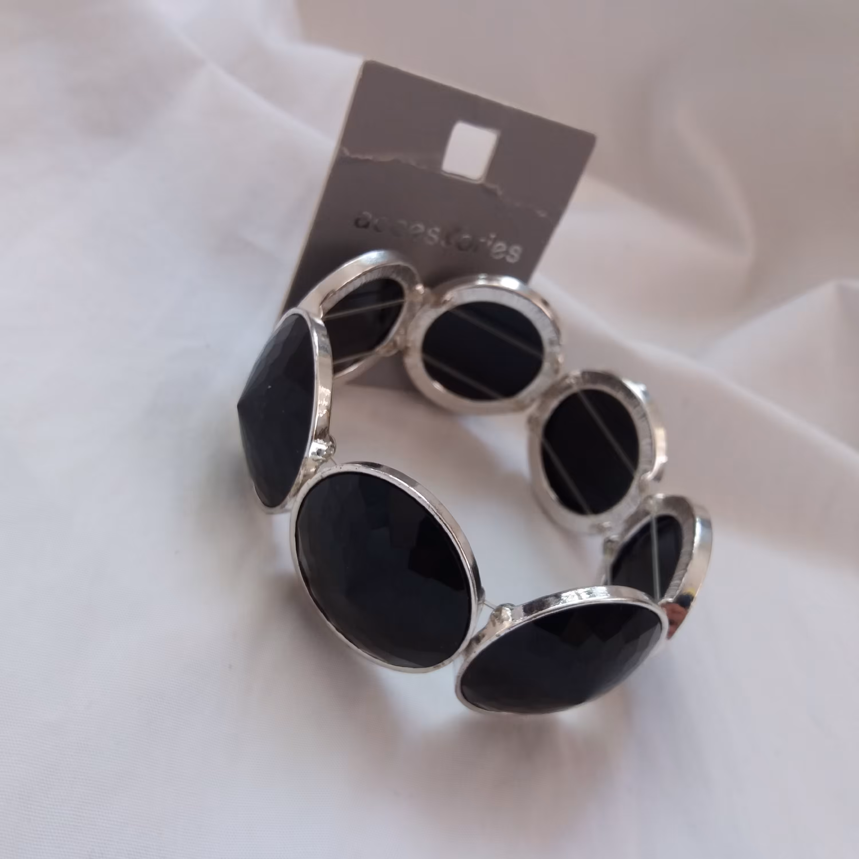 دستبند کشی فری سایز برند acc تحت لیسانس آلمان دارای بارکد اصالت کالا آبکاری شده و ضدحساسیت