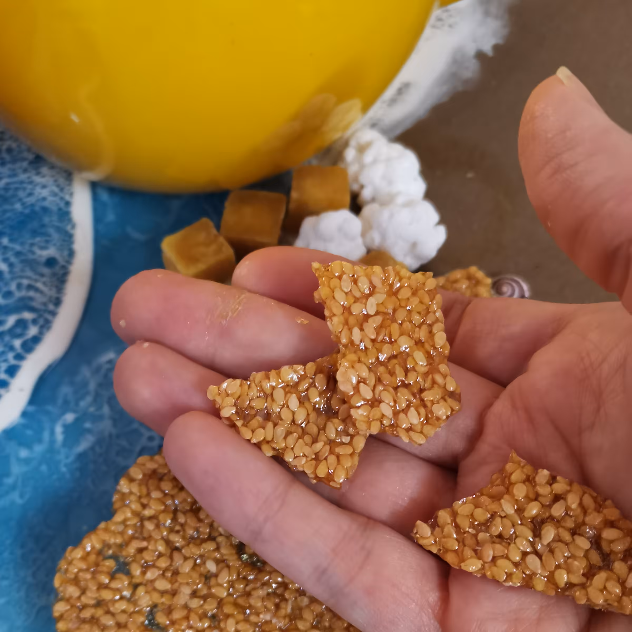 پولکی کنجدی عسلی 400گرمی، تازه با عسل و پراز مغز کنجد و سرشار از کلسیم،به هم نمیچسبه،پرفروش