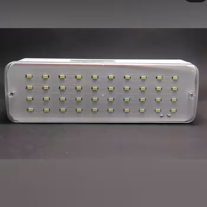 چراغ اضطراری شارژی مارک همای رحمت 40 اس ام دی دارای پورت usb