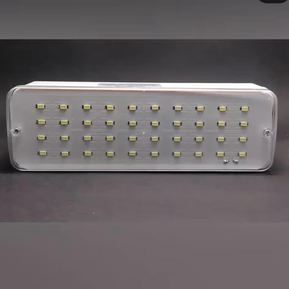 چراغ اضطراری شارژی مارک همای رحمت 40 اس ام دی دارای پورت usb