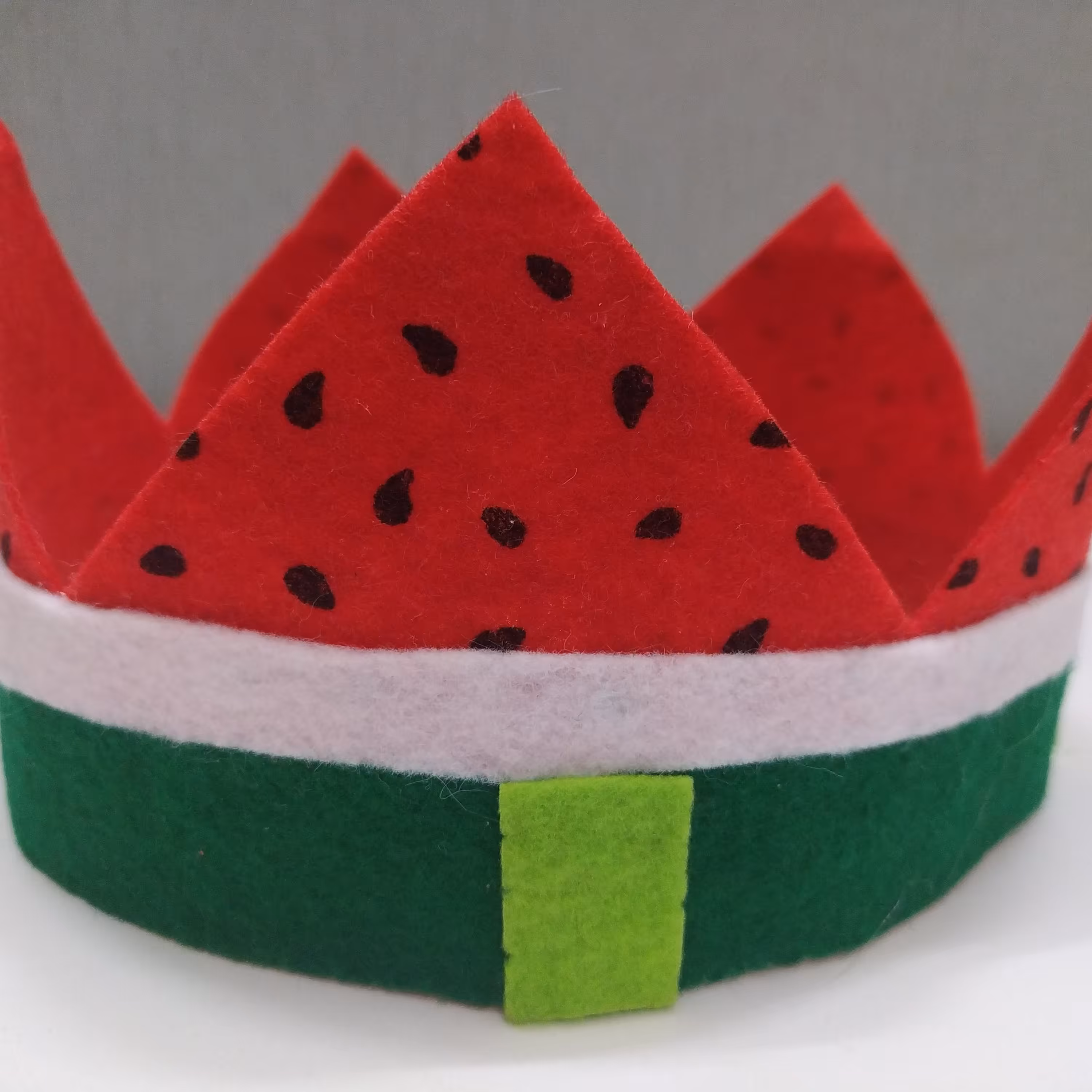 کلاه یلدایی پسرانه  مدل تاج 