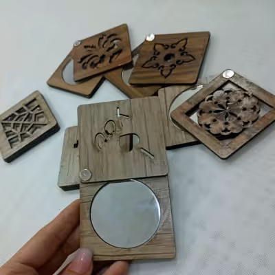 آینه کیفی چوبی