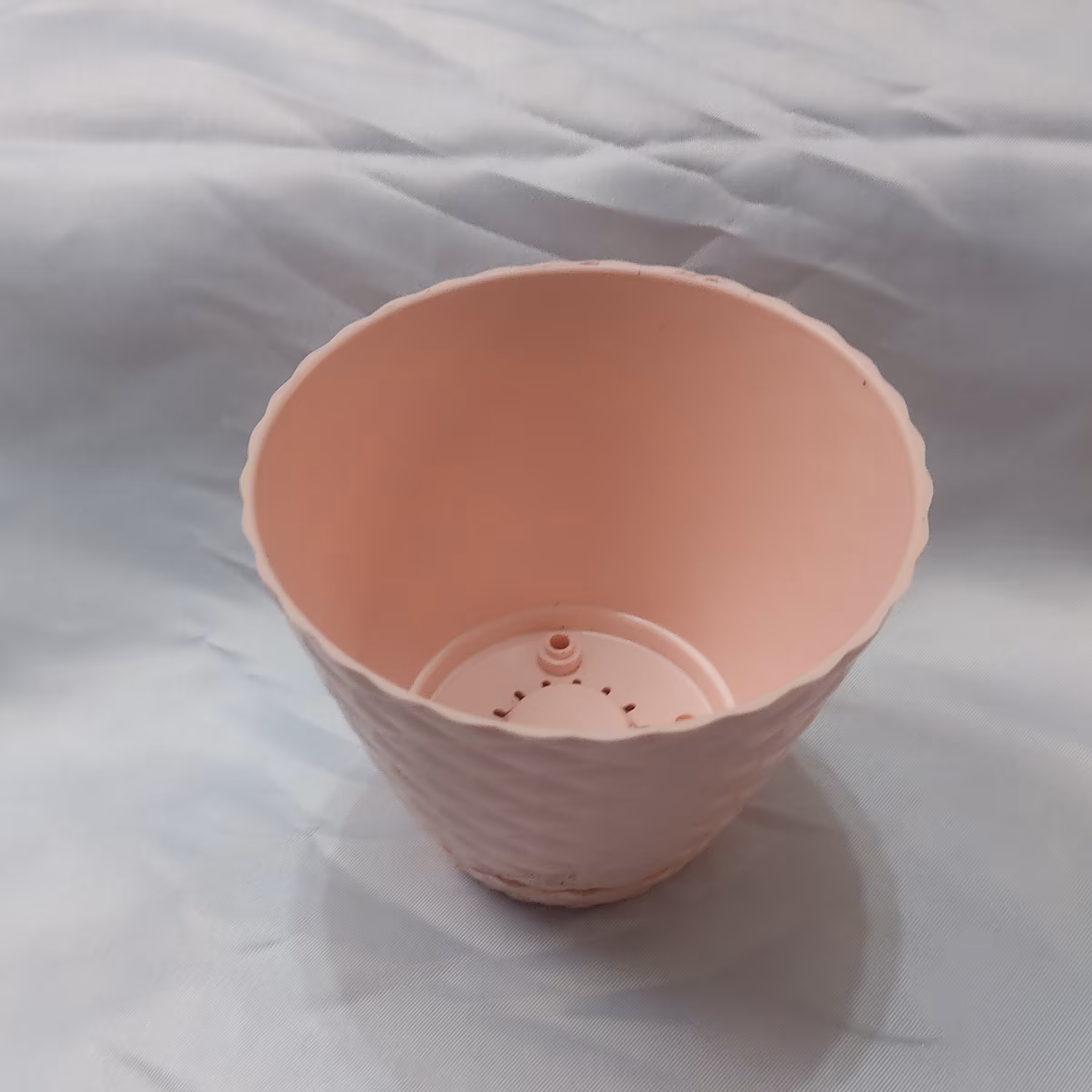 گلدان پلاستیکی مدل آناناسی سایز 10 رنگ صورتی با زیرگلدانی سرخود