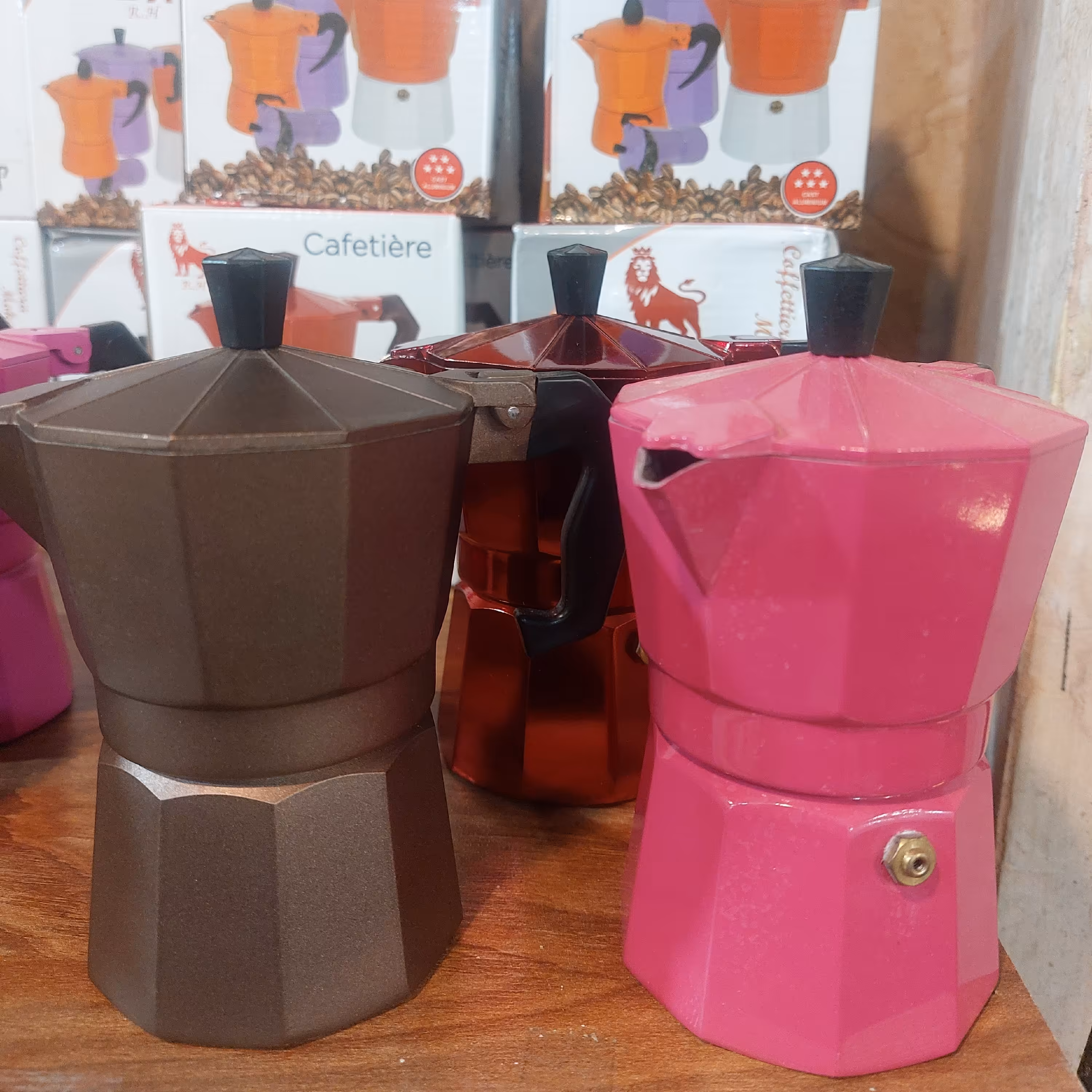 موکاپات 3نفره رنگبندی صورتی قرمز قهوه ای مشکی ابی وزن خود محصول 250گرم 