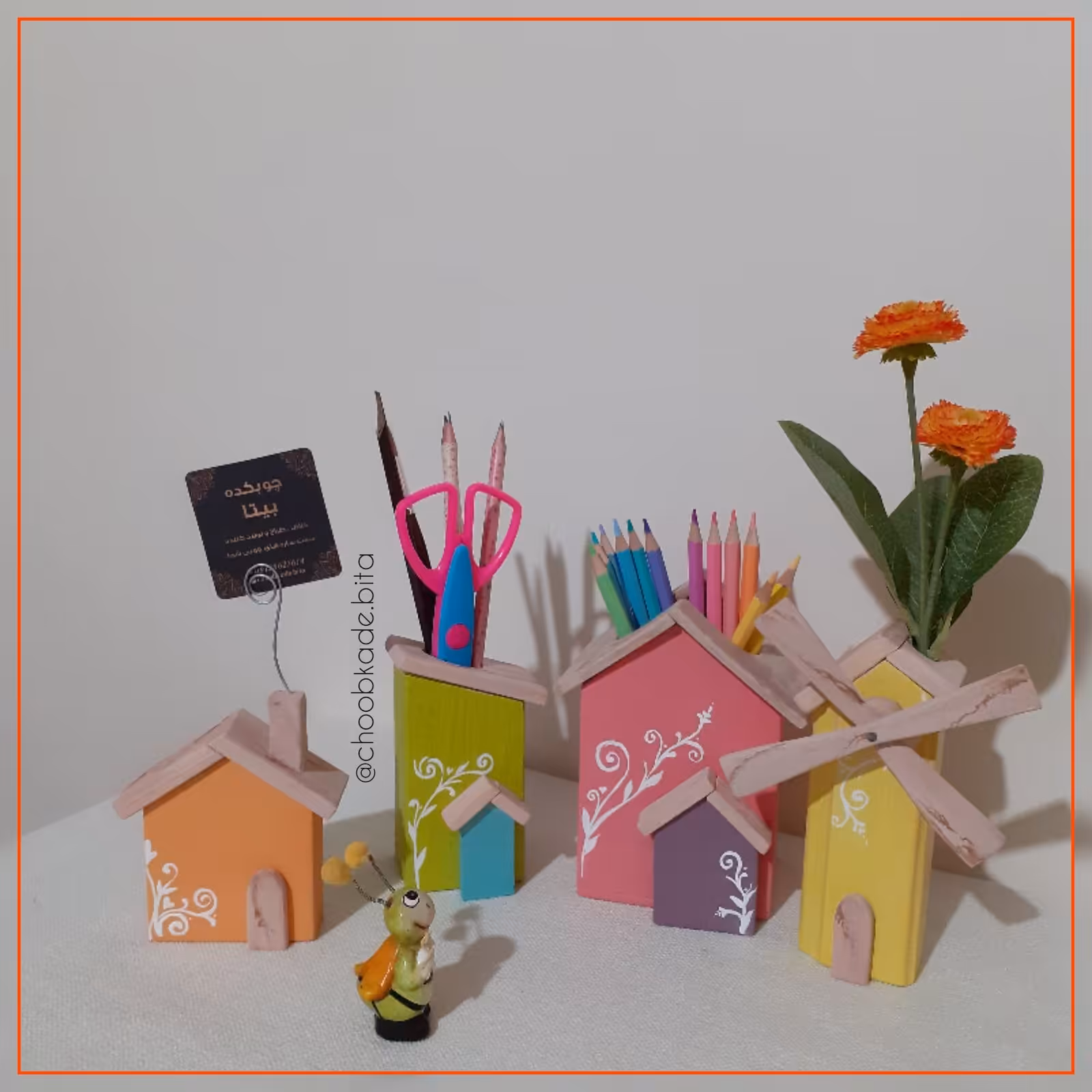 جامدادی چوبی  به رنگ پاستیلی 