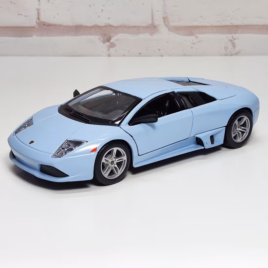 ماکت لامبورگینی مورسیه لاگو مایستو(Lamborghini Murcielago LP640 Maisto) 