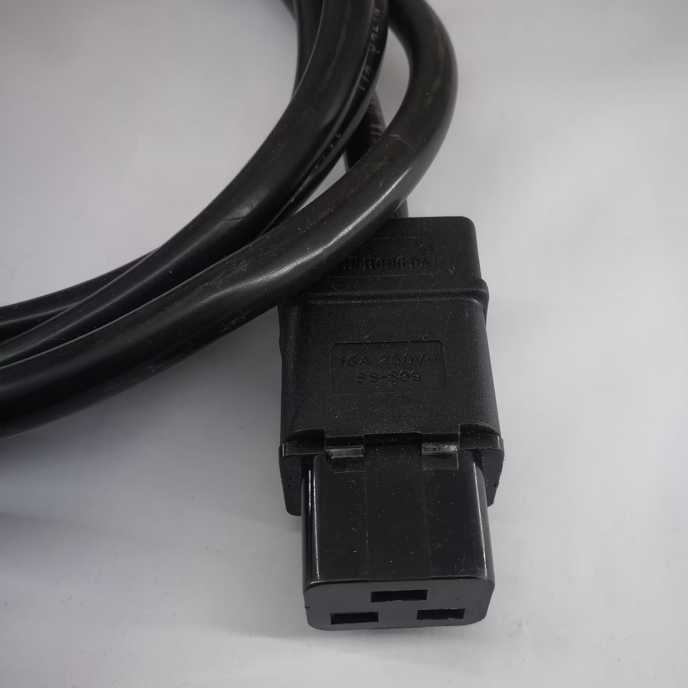 کابل UPS  متراژ 3 متری