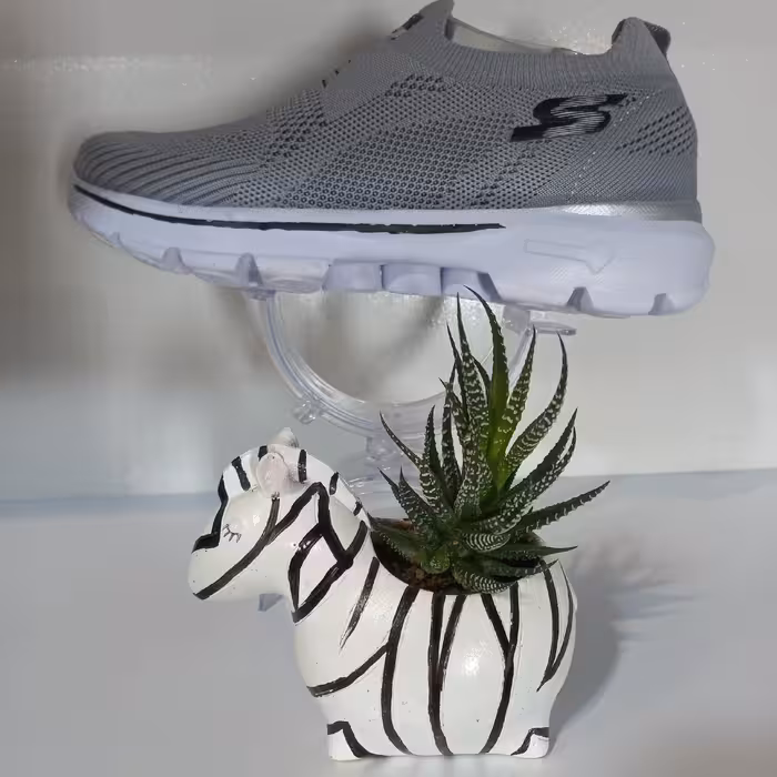 کفش اسکیچرز طوسی کفی کپسولی سفید