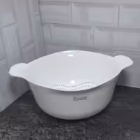 آبکش پادیز کوچک دسته دار سایز3تهیه شده از بهترین مواداولیه در چندین رنگ 