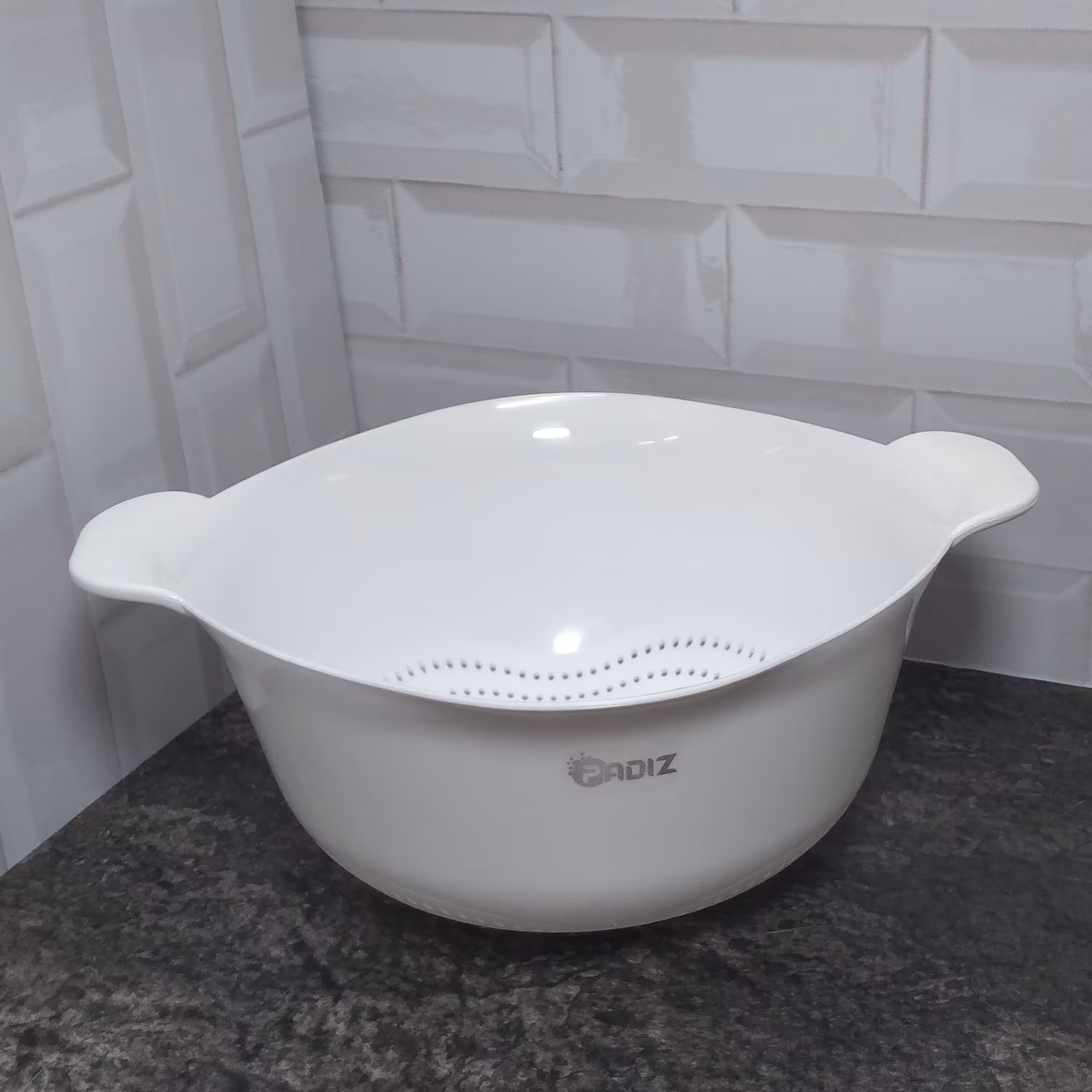 آبکش پادیز کوچک دسته دار سایز3تهیه شده از بهترین مواداولیه در چندین رنگ 