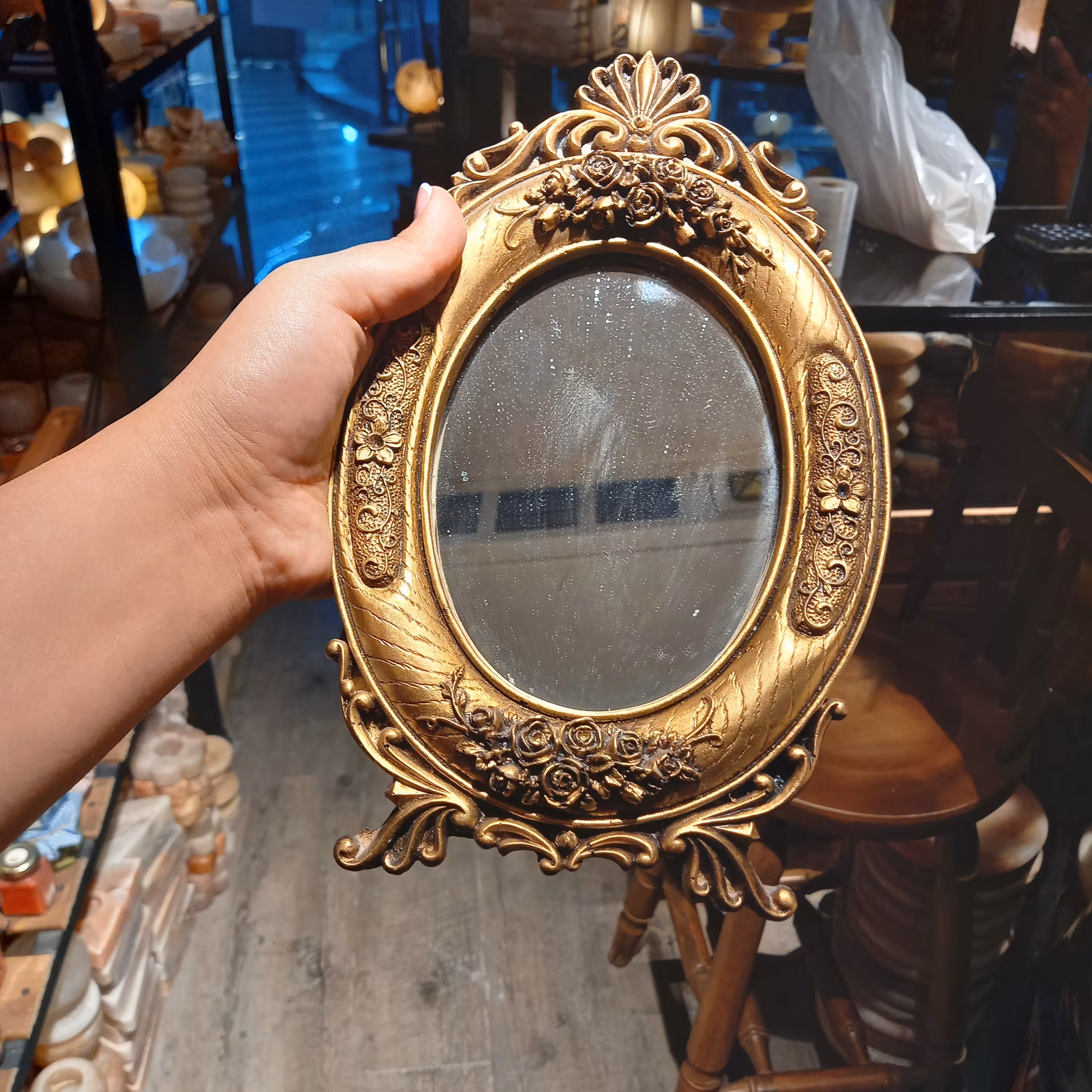 آینه ی پلی استر دکوراتیو طرح دلبر طلائی