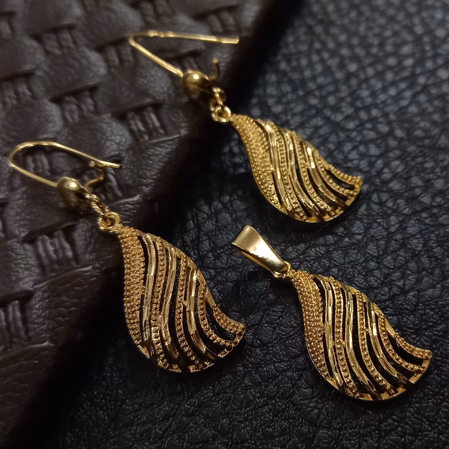 نیم ست برنجی کپی طلا