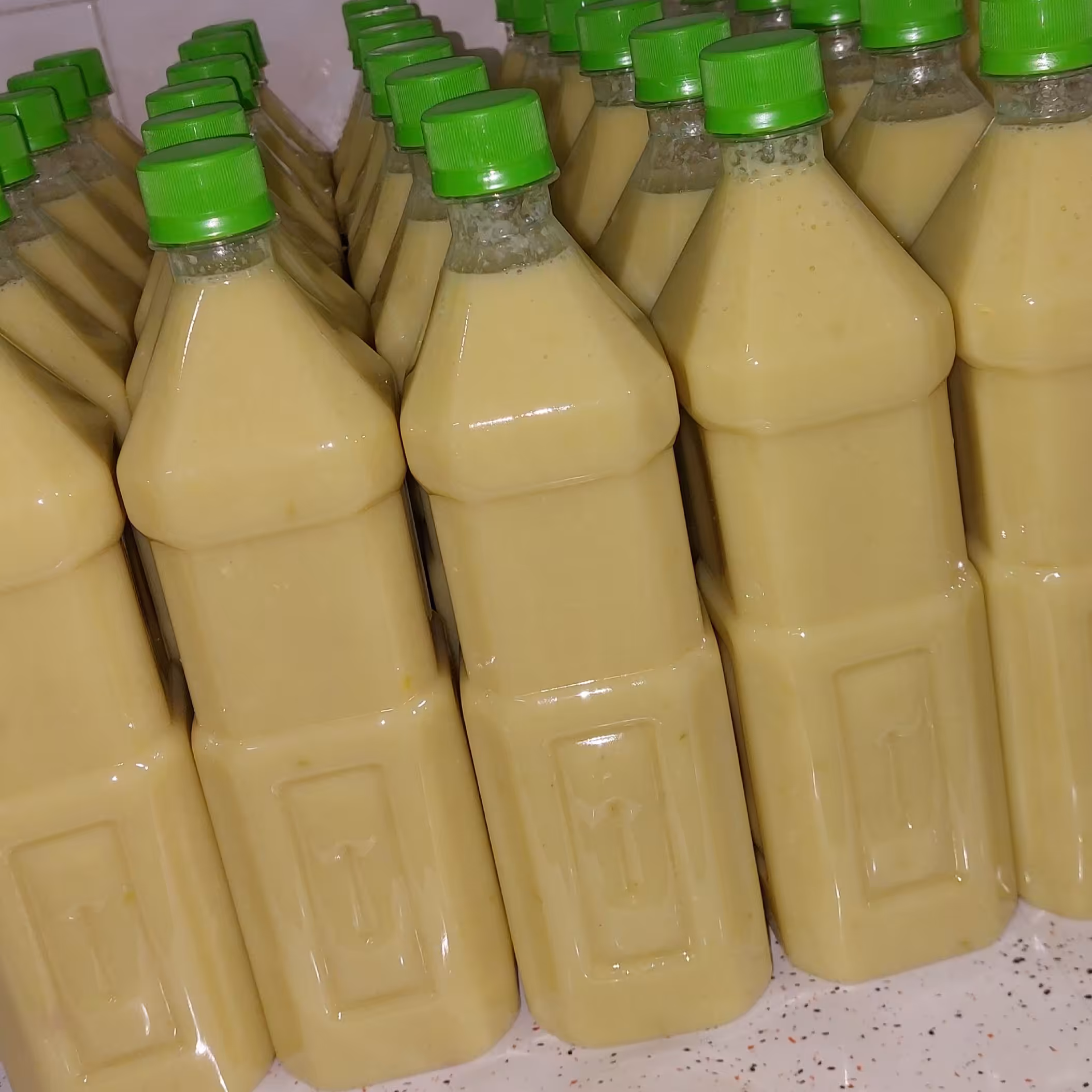 آب لیمو سنتی عطروطعم بی نظیر 