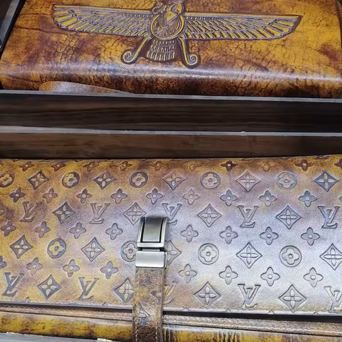 کیف پول، کارت، موبایل، چرم طبیعی، دست رنگ، پس کرایه،بانقوش زیباوشیک