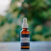 لوسیون رفع تیرگی و گودی دور چشم آگوستا