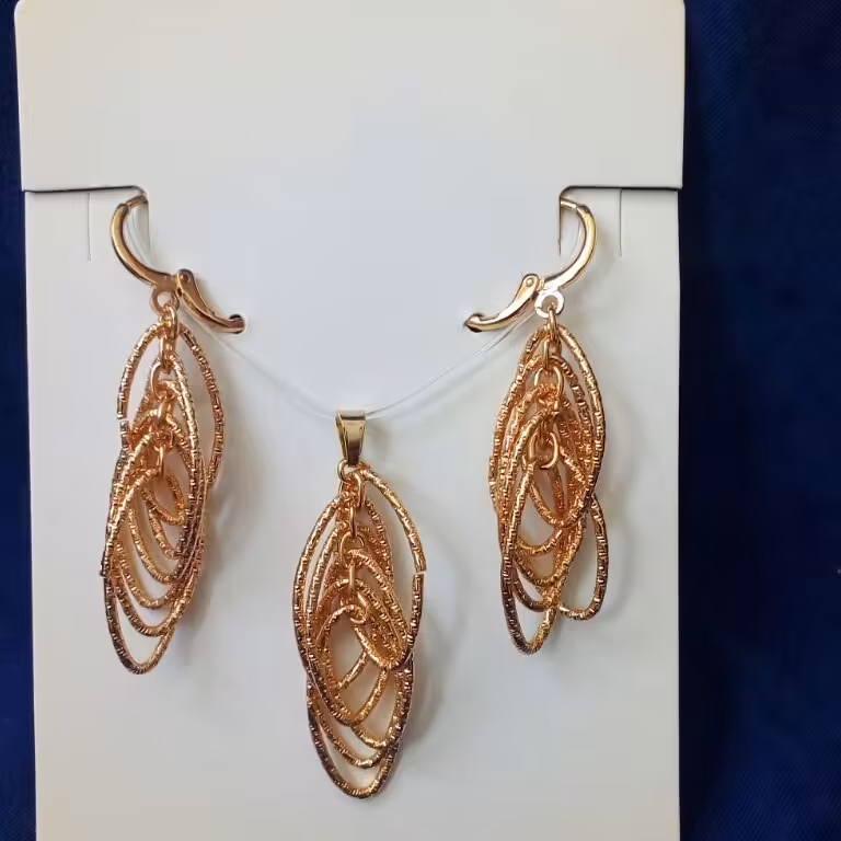 نیم ست m.lمارک ژوپینگ ثبات رنگ عالی طرح طلا شیک