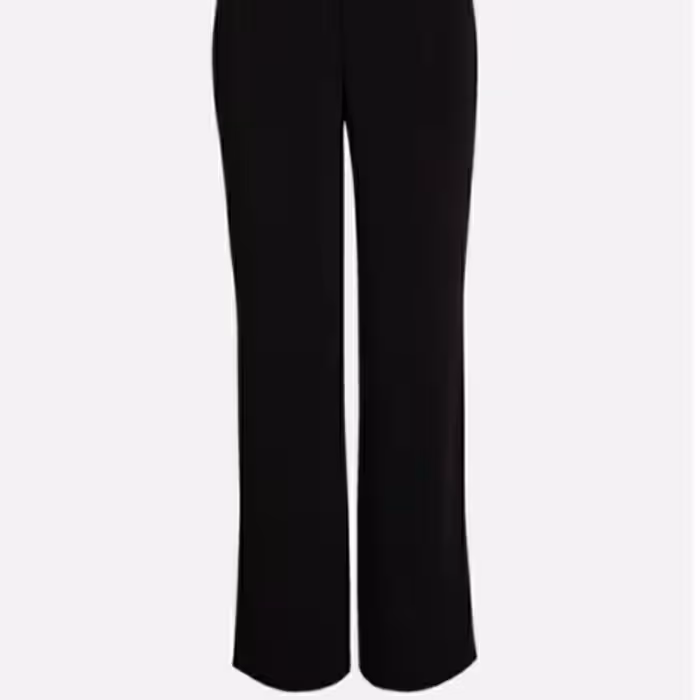 شلوار لاکرا دمپا راسته  
قد 95 کمر کشی 
فری سایز ( 44 الی 56 ) 
رنگ مشکی 
قیمت فقط 185 تومان 