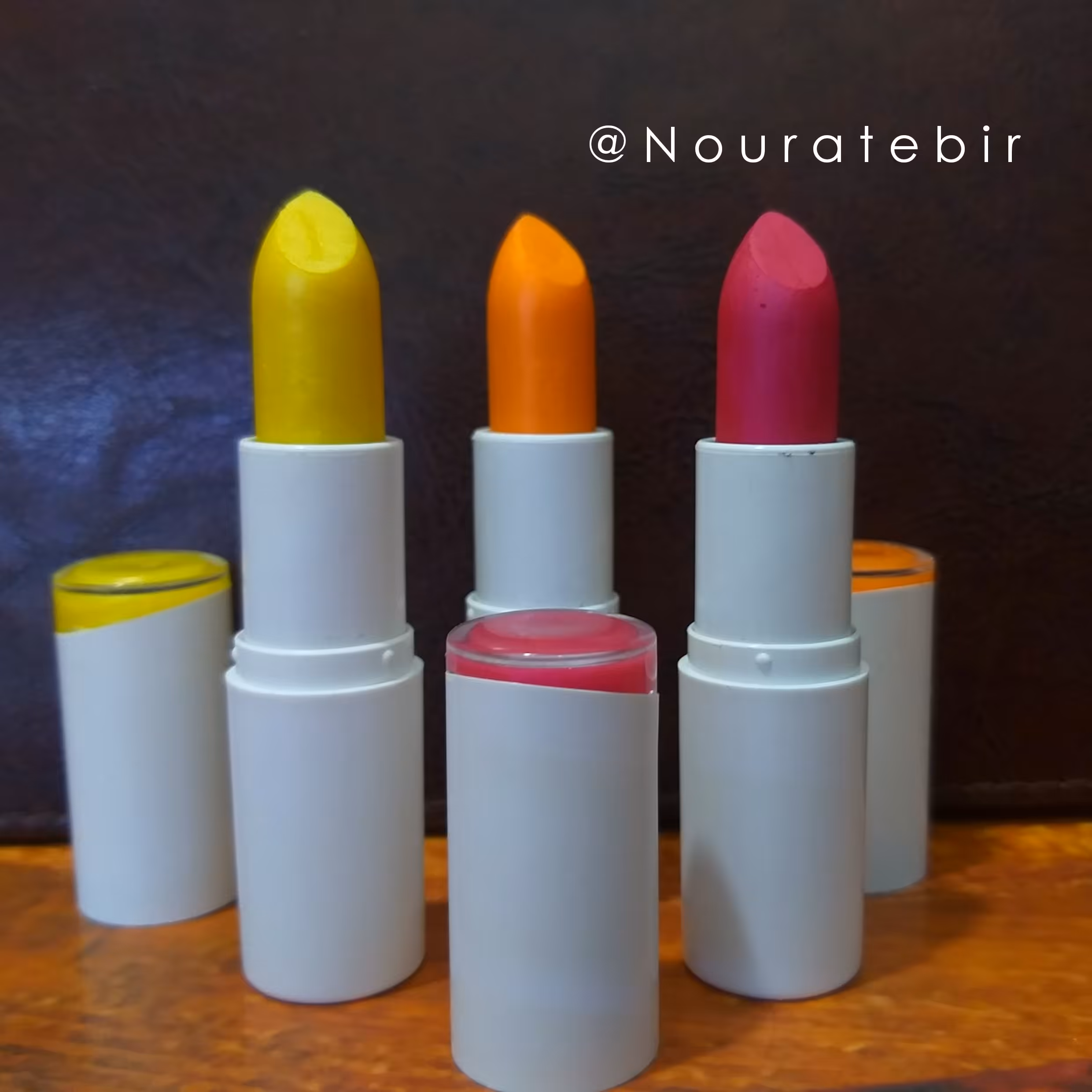 بالم لب گیاهی در 3 رنگ 