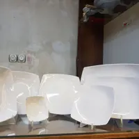 سرویس 30 پارچه چهار گوش سفید ساده ملامین یزد رکسانا 