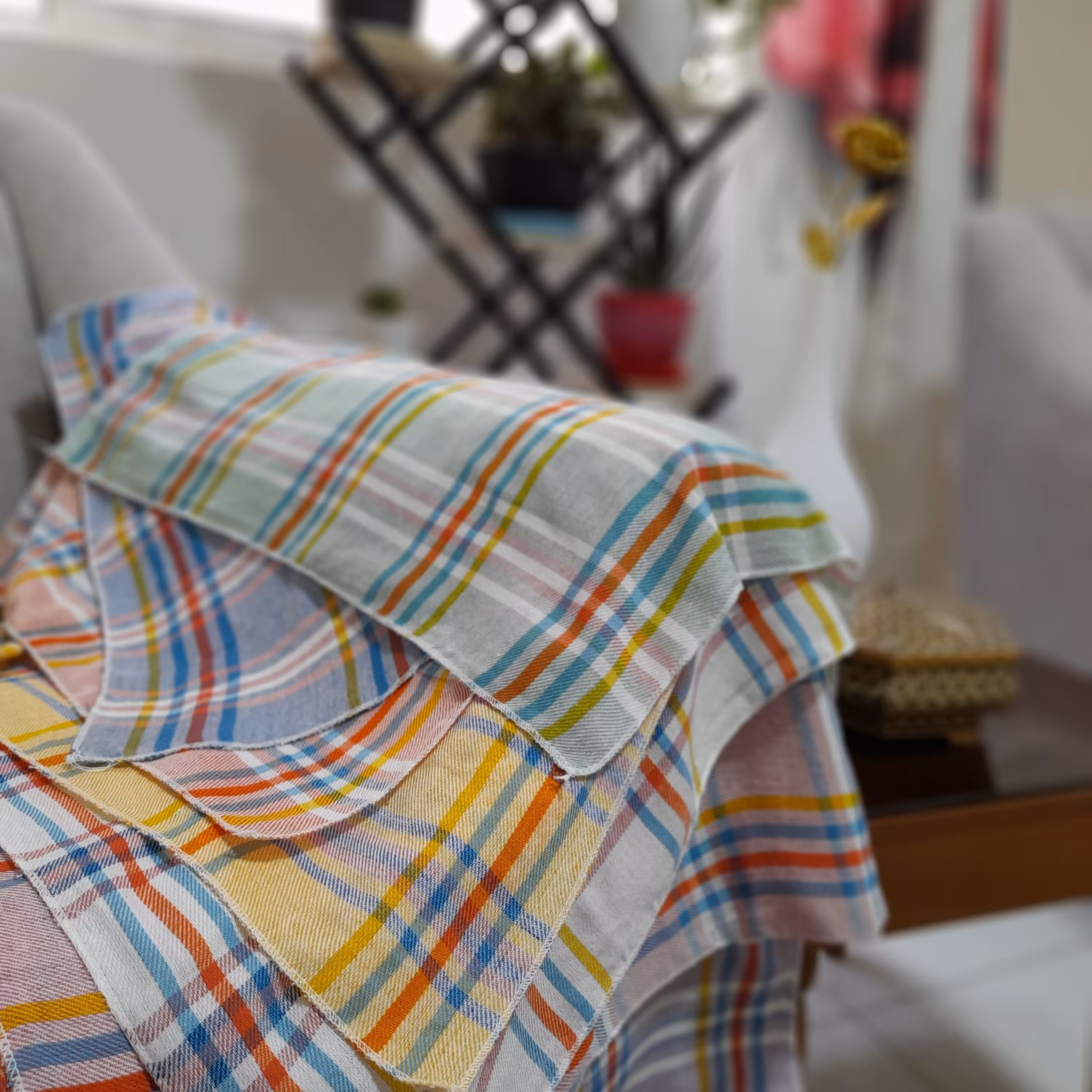 حوله نخی و دستمال آشپزخانه بسیار لطیف و آبگیر