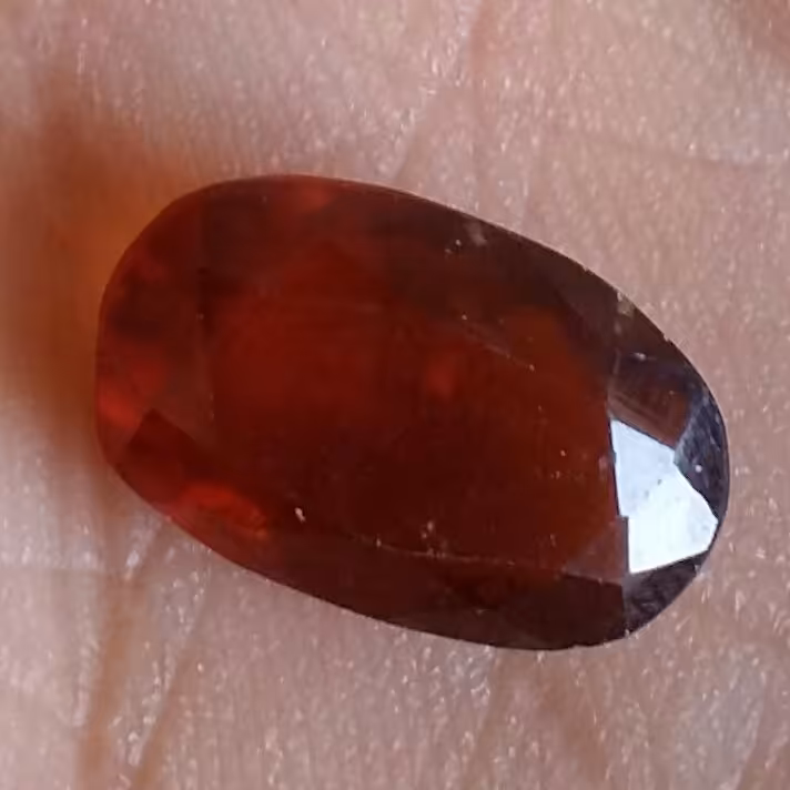 نگین جواهری گارنت وارداتی اصل و طبیعی و معدنی تراش لیزری کد محصول 9088