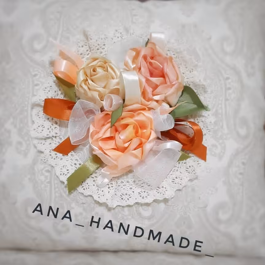 کوسن رباندوزی گل پرکار و دست دوز و زیبا 