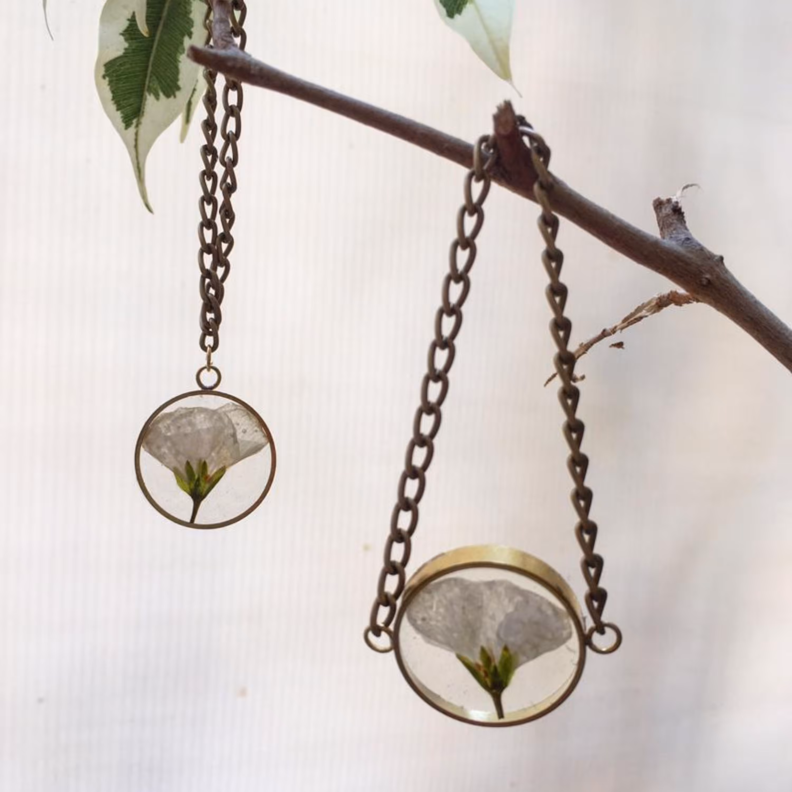 ست گردنبند و دستبند رزینی شمعدونی