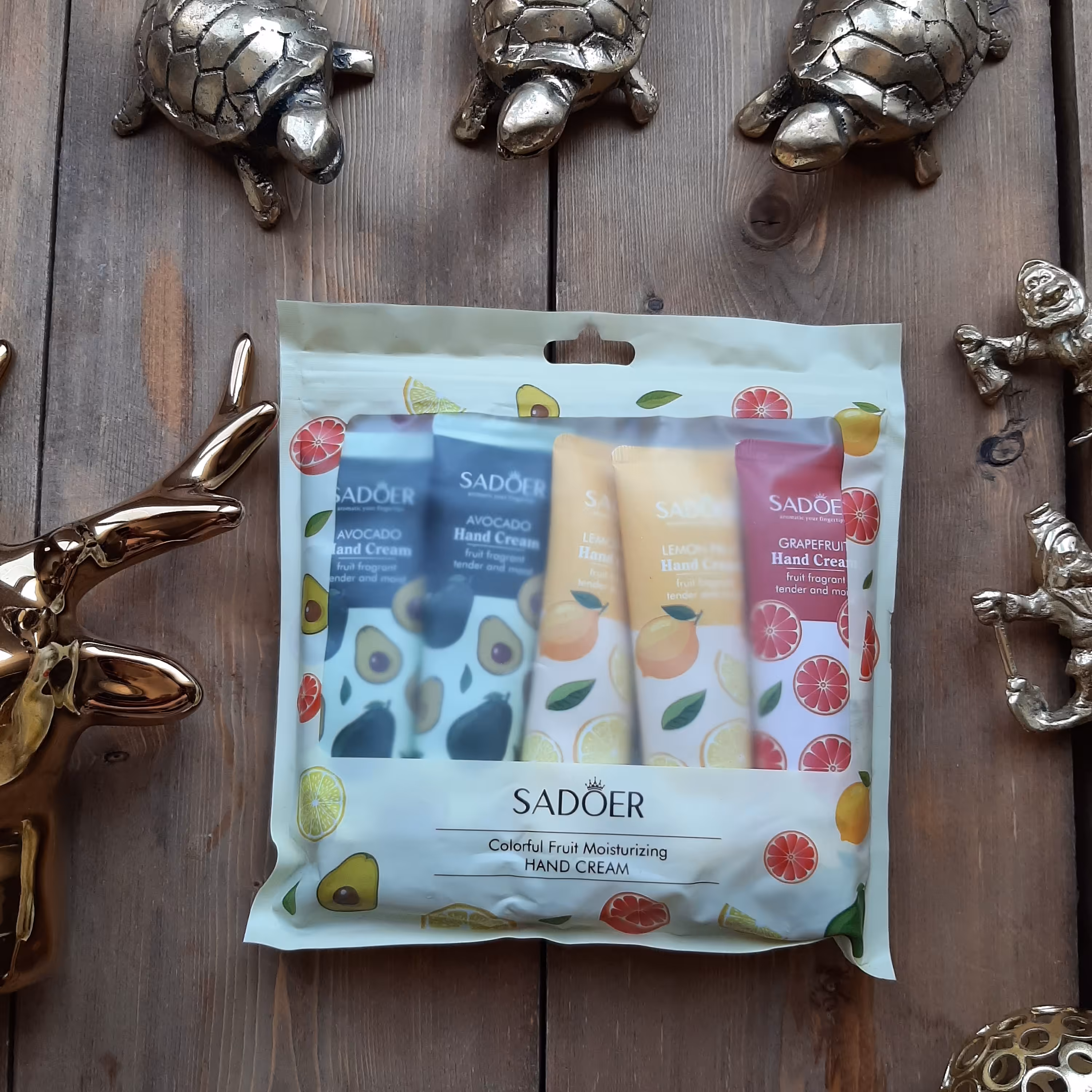 کرم مرطوب کننده میوه ای فانتزی