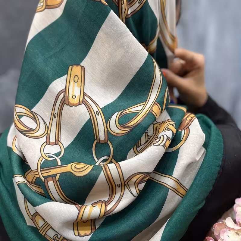 روسری سوپر نخ
قواره 120
دور دست دوز..
اصلا لیز نیست
چروک نمیشه
خنک و سبک مناسب تابستان