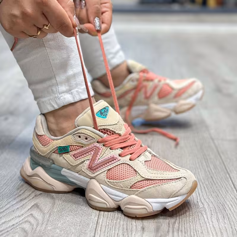 کتونی زنانه هایکپی مدل نیوبالانس 9060 کرم صورتی