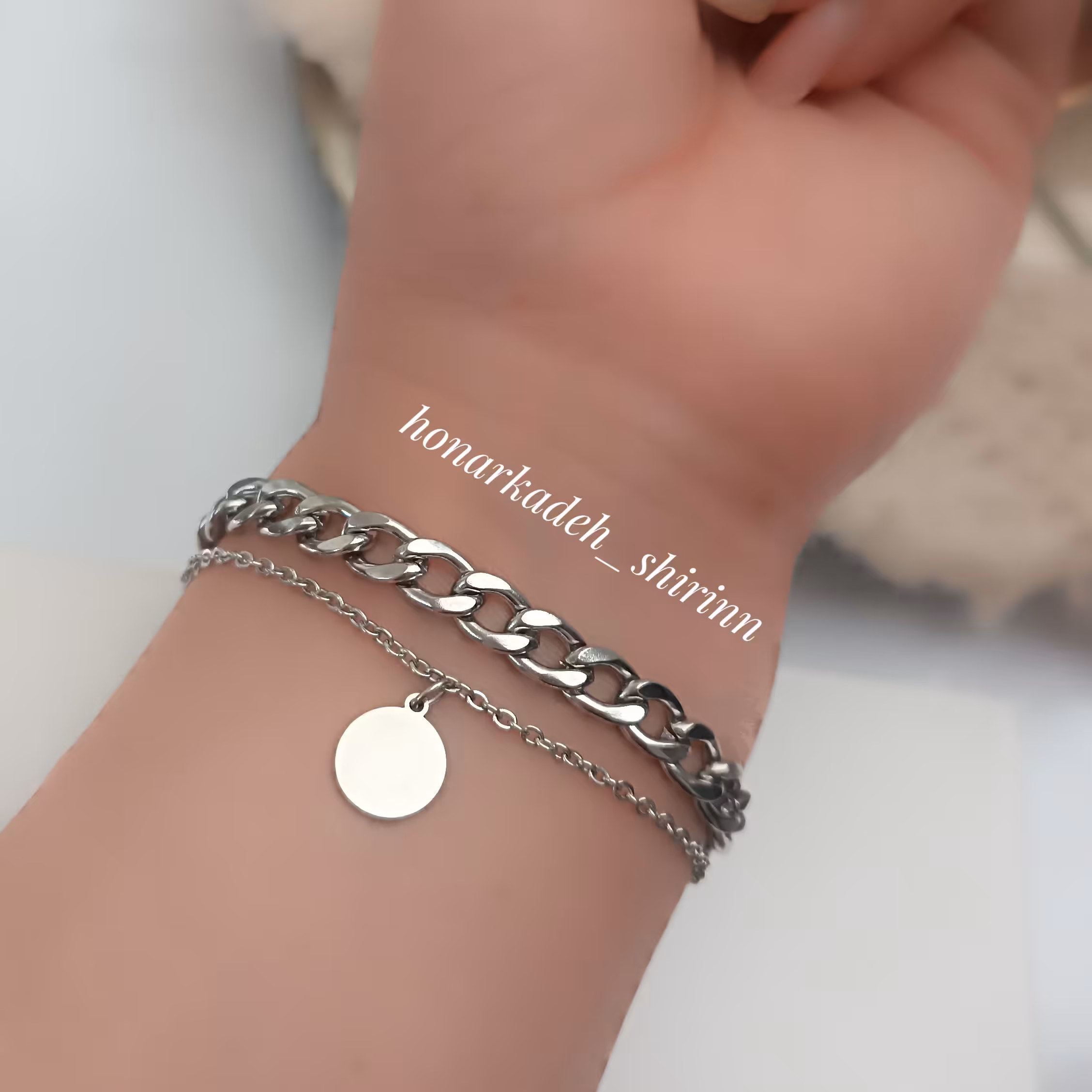 دستبند دو ردیفه استیل  زنانه باآویز سکه نقره ای