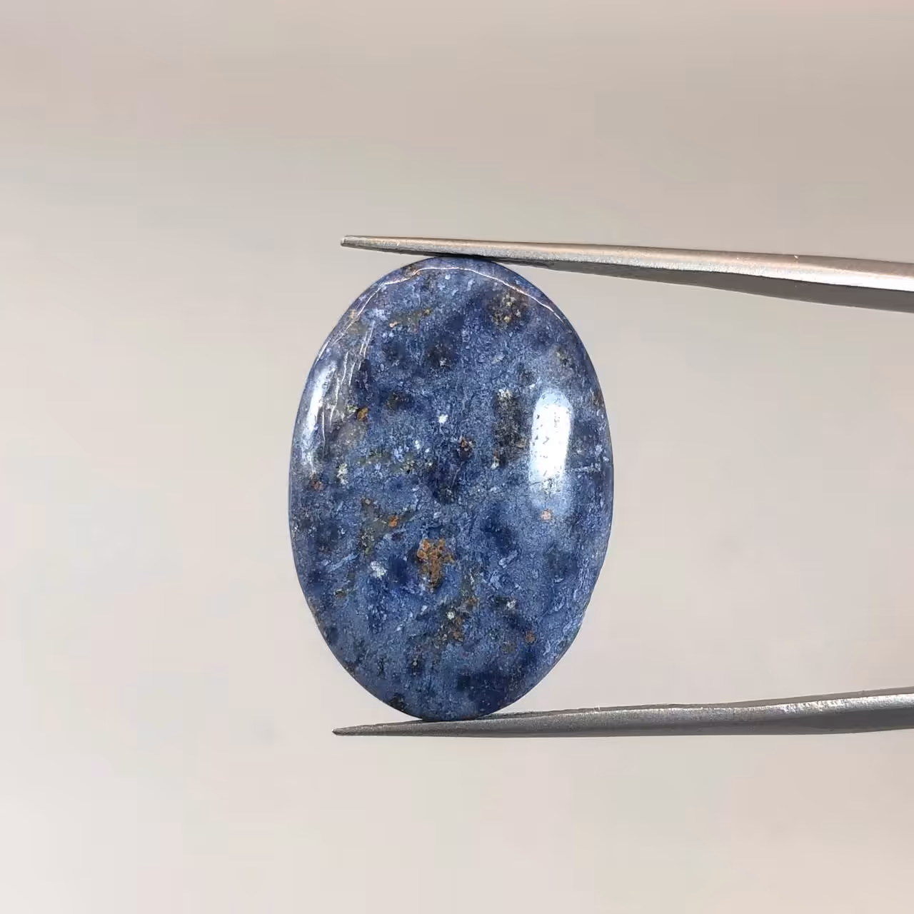 نگین معدنی دمورتیریت بیضی 250747