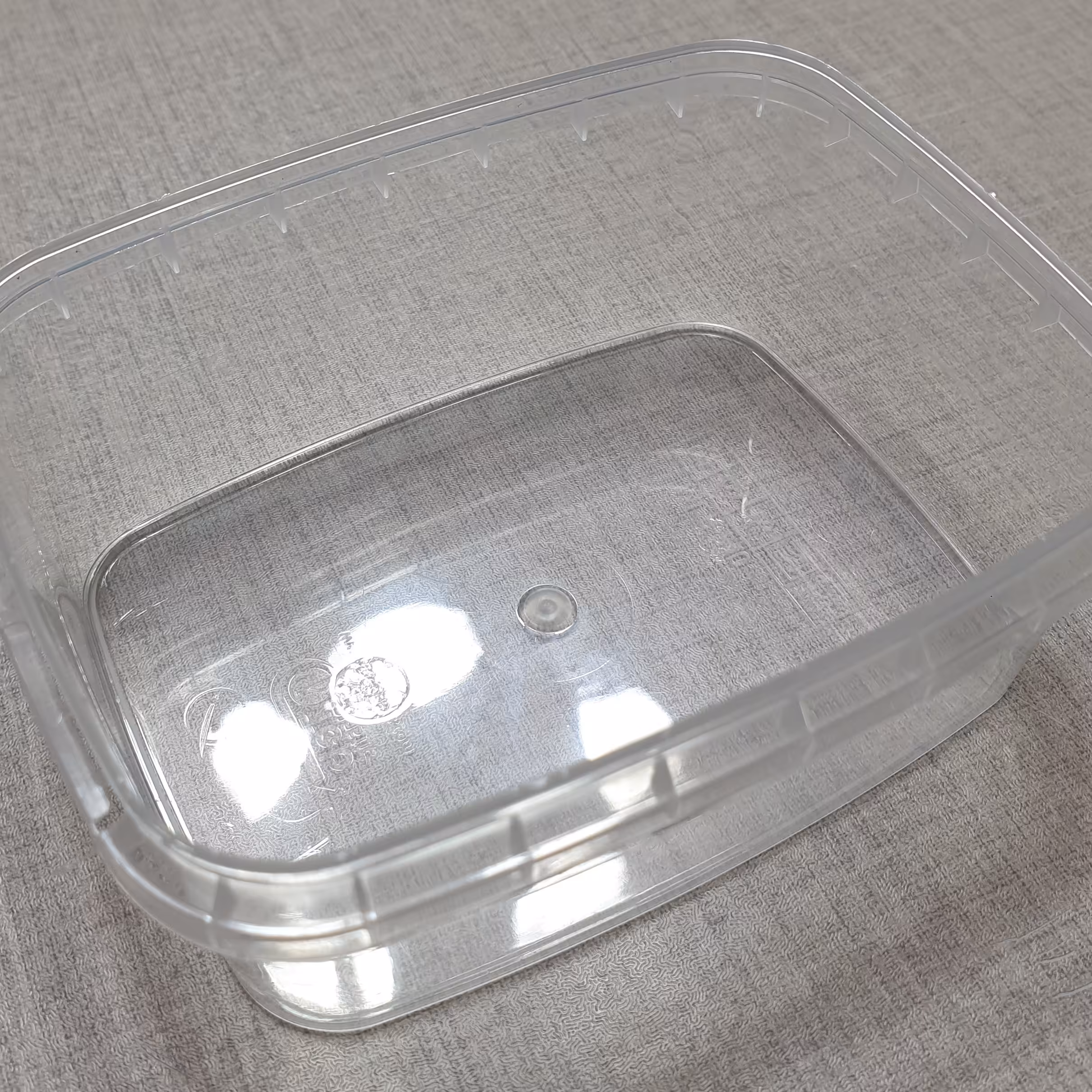 ظرف مایکروویو 240 سی سی شفاف

