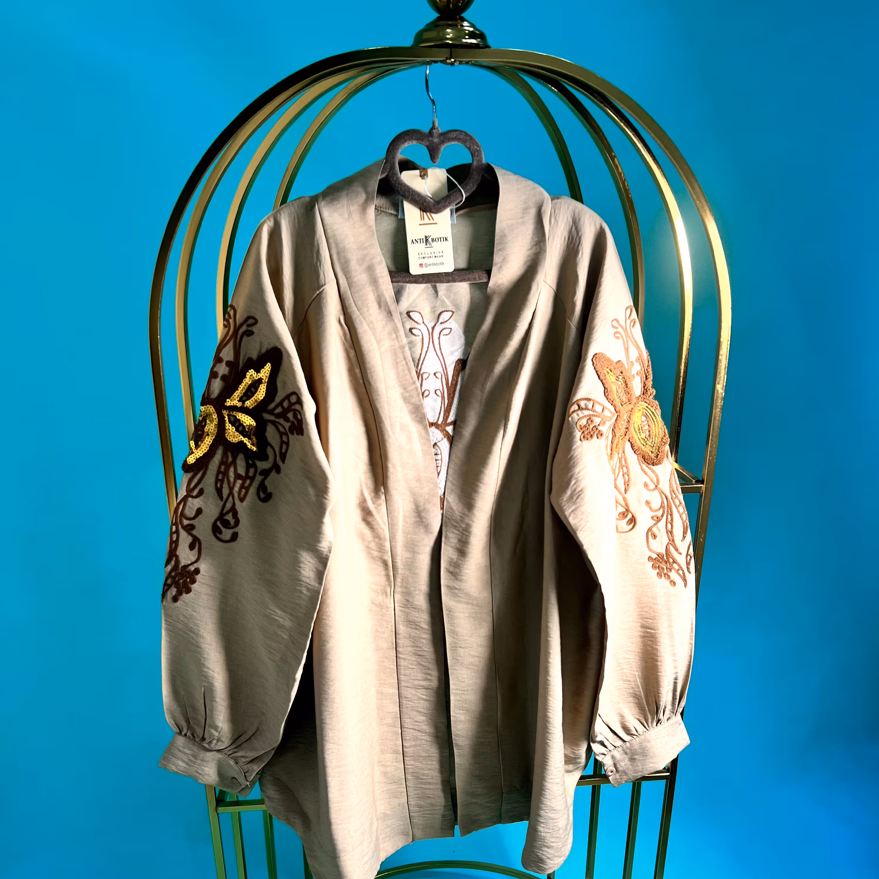 تونیک مانتویی