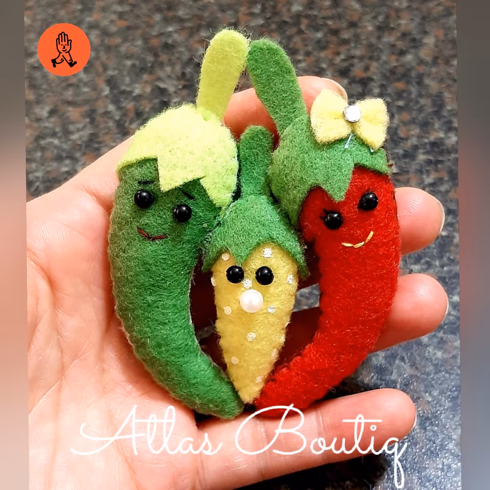 مگنت نمدی رو یخچالی