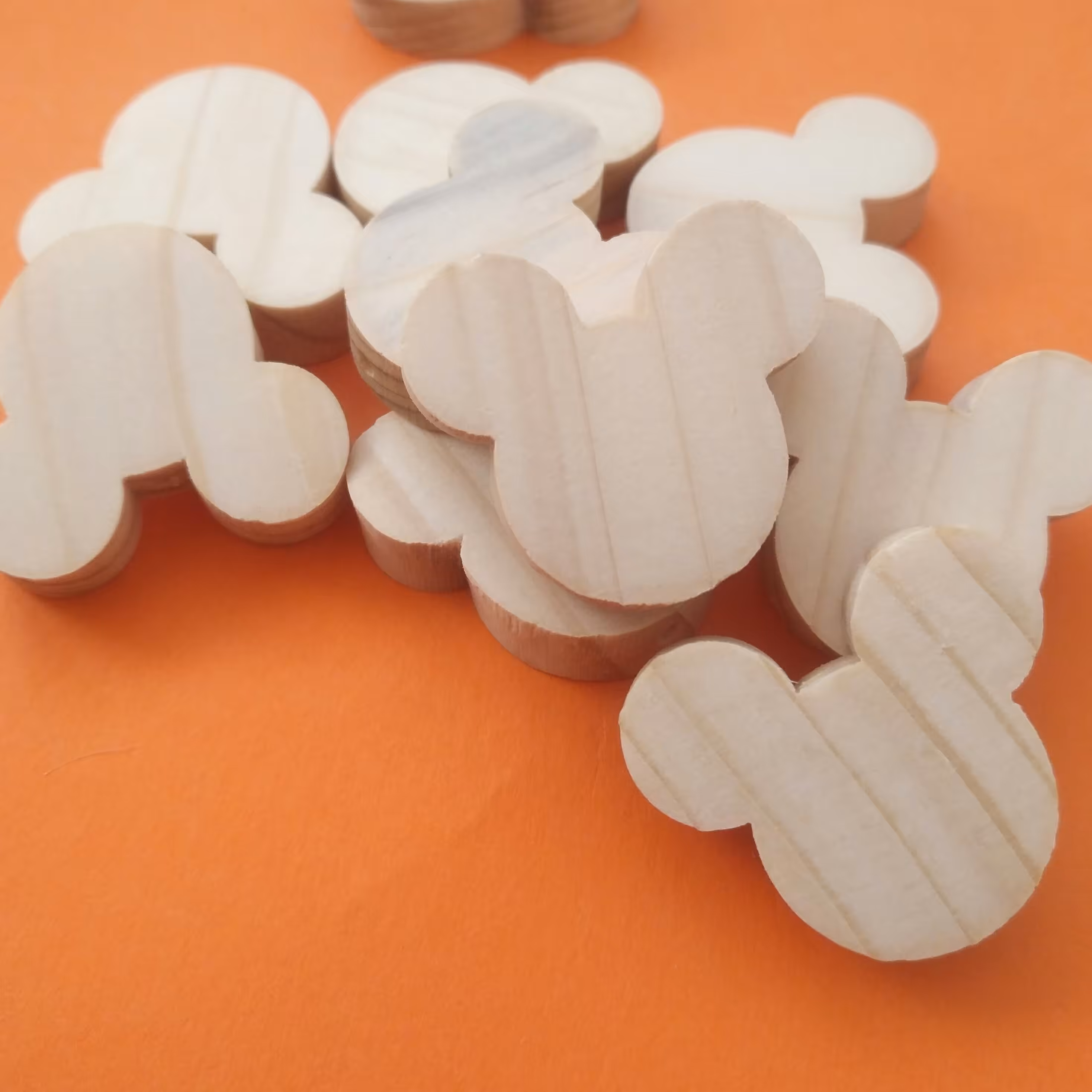 مهره چوبی 2 و نیم سانت طرح میکی چوب روس