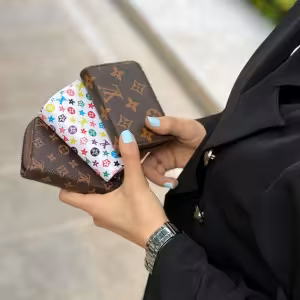 جاکارتی دور زیپ