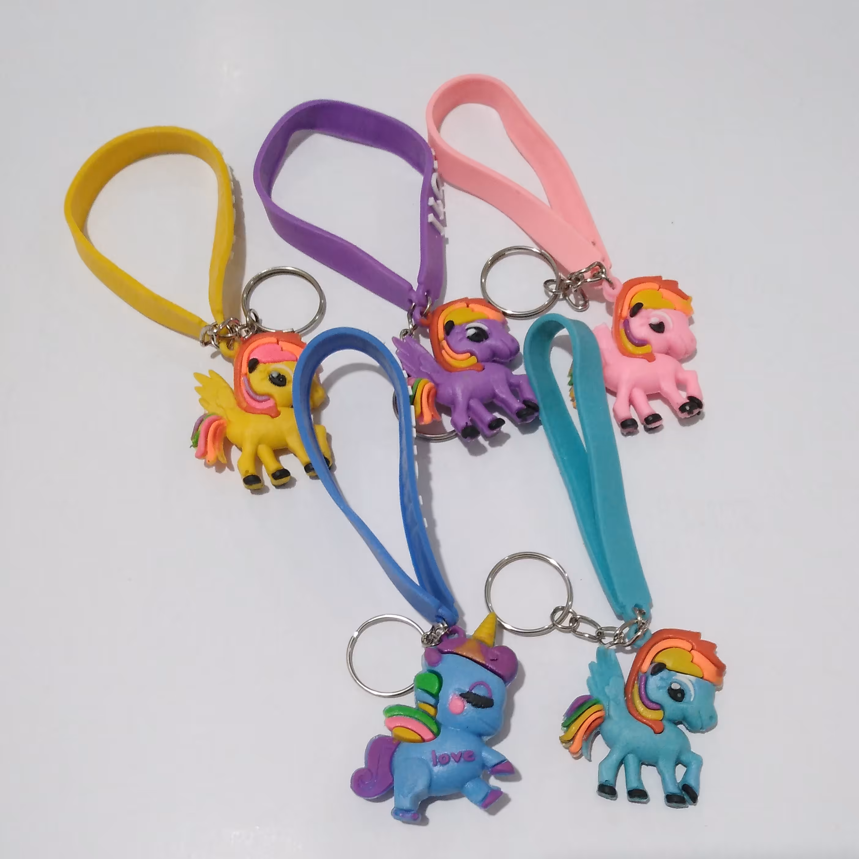 جاکلیدی و آویز کیف سیلیکونی طرح تک شاخ (یونی کورن)