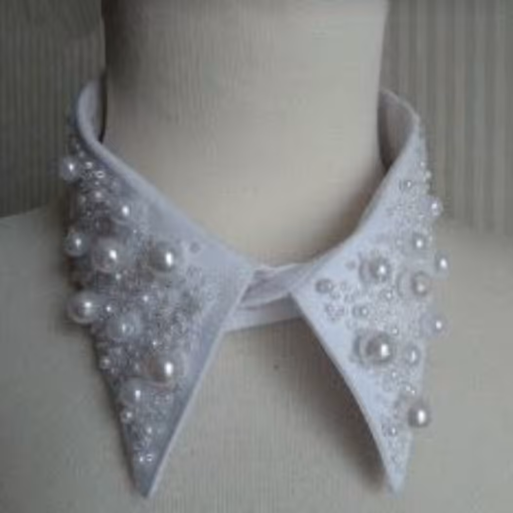 یقه آماده مهره دوزی شده               رنگ و متریال دلخواه 