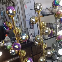 آباژور کنار سالنی مدل مولکولی در چهار رنگ‌ نسکافه ایی،طلایی،سیلور،آنتیک(زیتونی،)