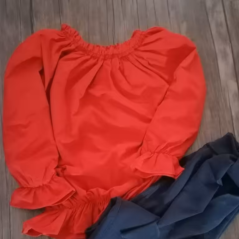 شومیز شلوار دخترانه چهار تا شش هفت سال . تک رنگ قرمز شلوار سرمه ای . شومیز بوگاتی شلوار مازراتی