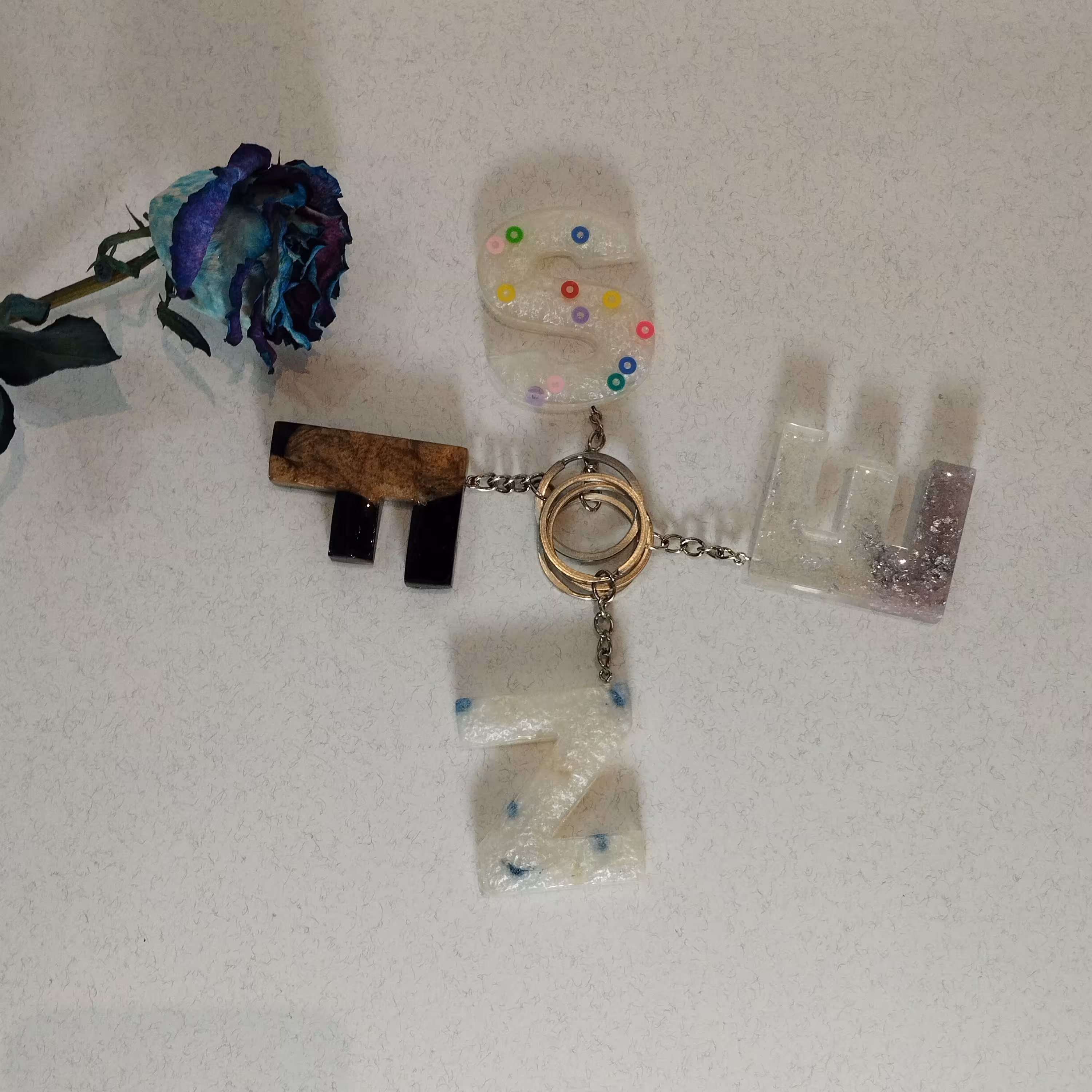 آویز کیف حروف انگلیسی و جاکلیدی حروف انگلیسی