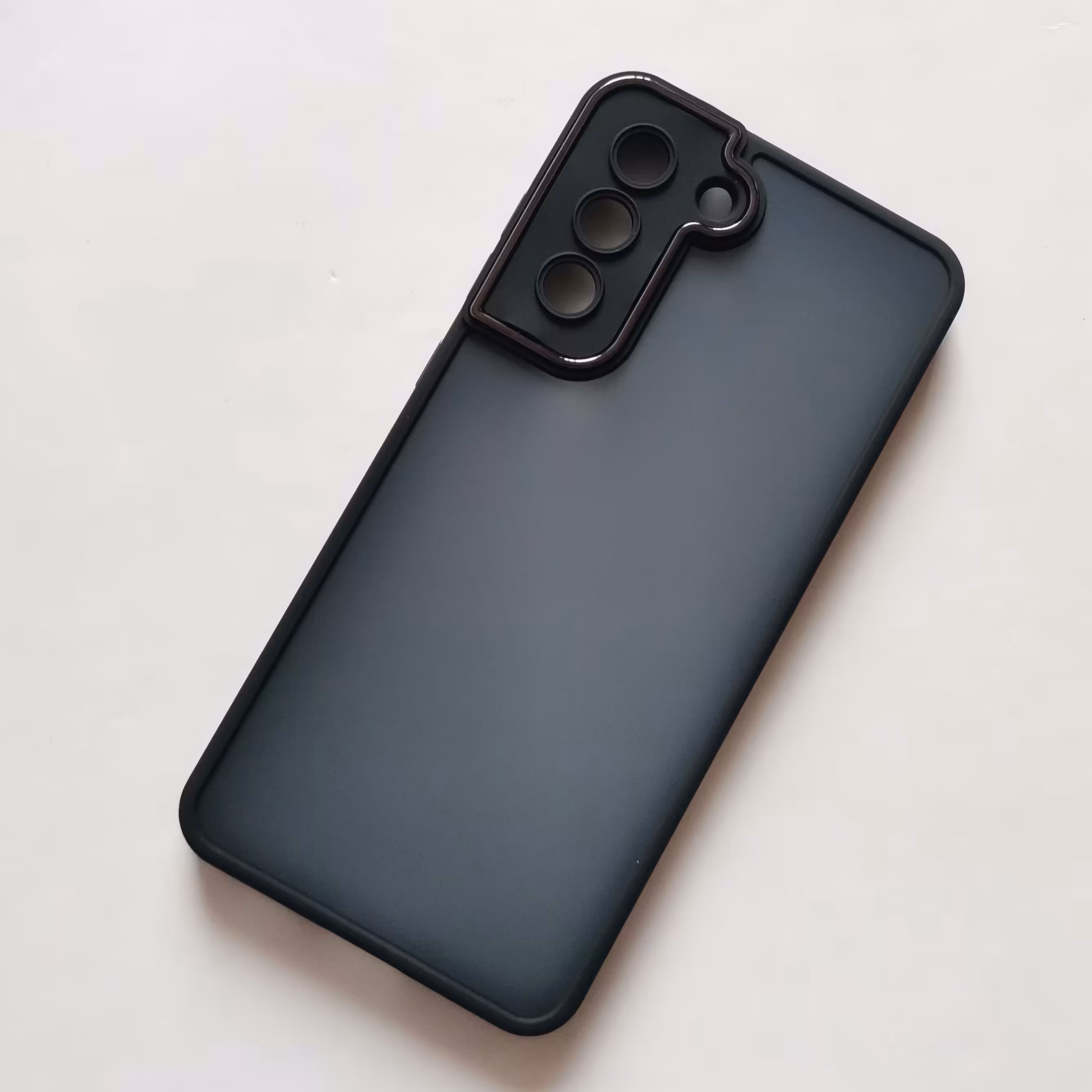 قاب محکم مات ایرون مشکی گوشی سامسونگ S21 fe