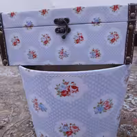 سطل وجادستمال 