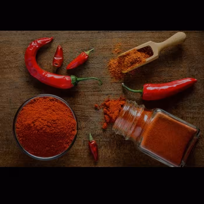 پودر فلفل قرمز درجه یک و ممتاز (کیفیت عالی) عطر و طعم فوق العاده آسیاب روز  500 گرم