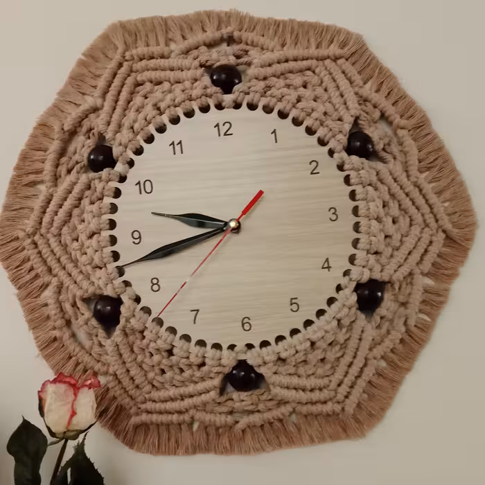 ساعت دیواری مکرومه