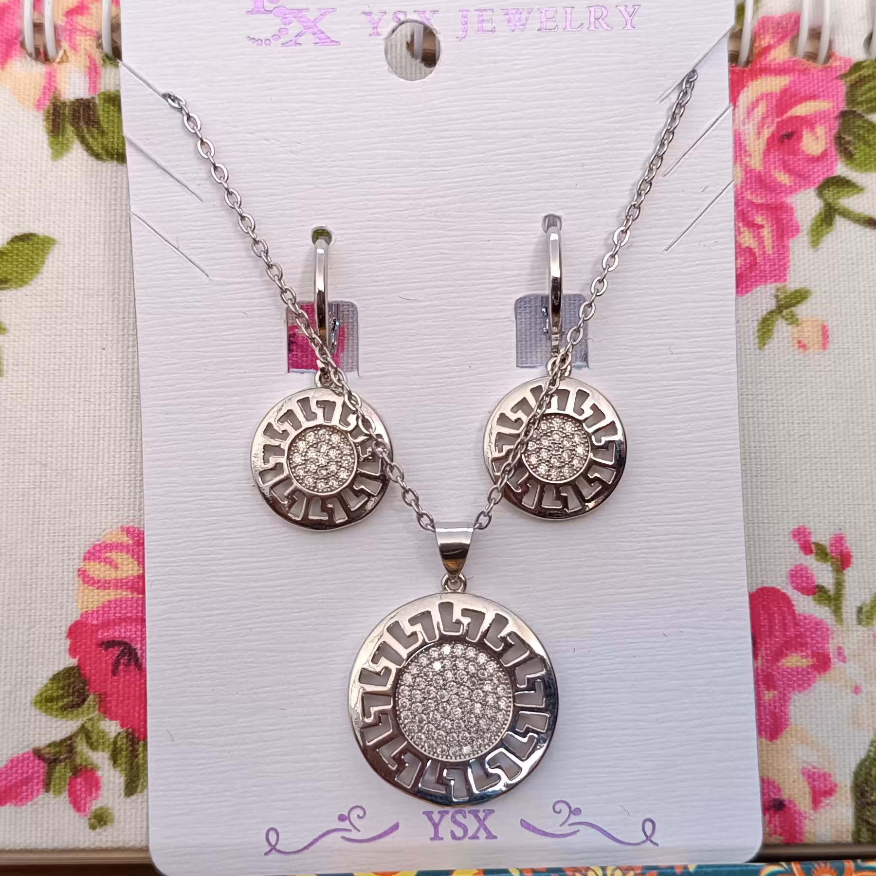 نیم ست نقره ای رنگ ثابت کیفیت عالی برند ysxطرح فانتزی(کد206)