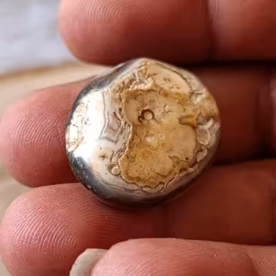 نگین سلیمانی سلطانی هزار چشم کهنه