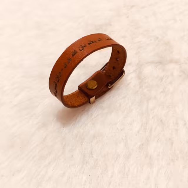 دستبند چرم طبیعی با حک لیزری متن دلخواه
