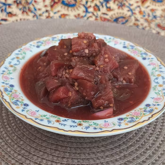 ترشی بادمجان خوش طعم  و خوش رنگ  یک و نیم کیلویی